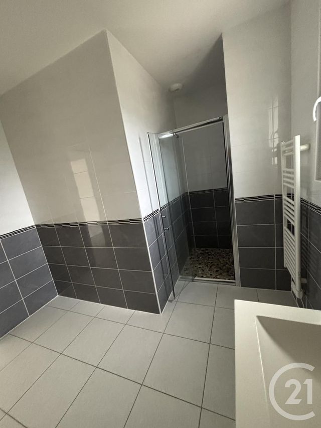 maison à vendre - 4 pièces - 99.1 m2 - DOMERAT - 03 - AUVERGNE - Century 21 Pasquet Immobilier