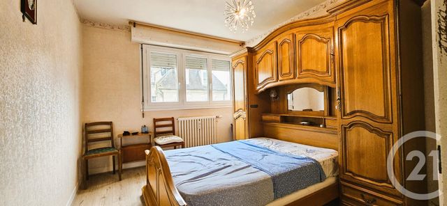 Appartement F3 à vendre - 3 pièces - 74.0 m2 - MONTLUCON - 03 - AUVERGNE - Century 21 Pasquet Immobilier