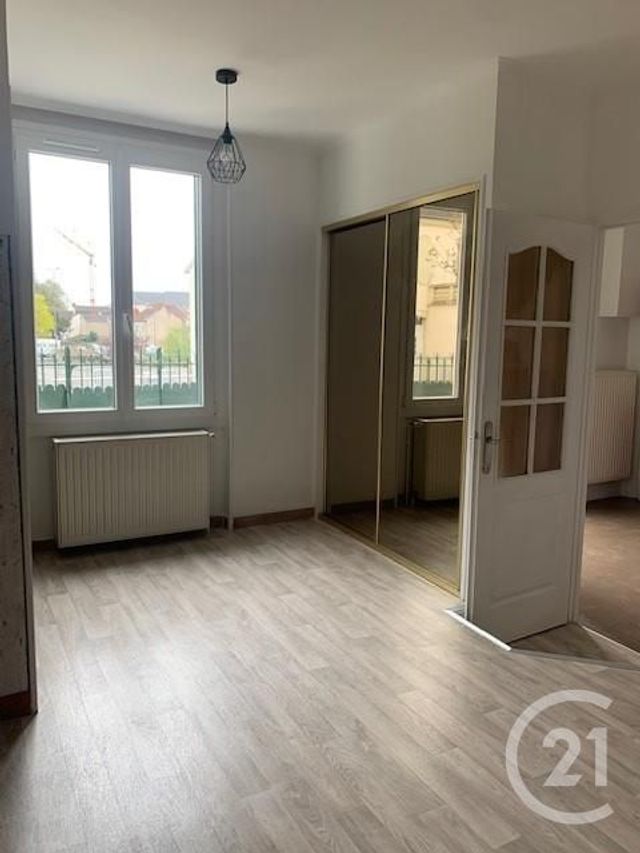 maison à louer - 3 pièces - 52.0 m2 - MONTLUCON - 03 - AUVERGNE - Century 21 Pasquet Immobilier