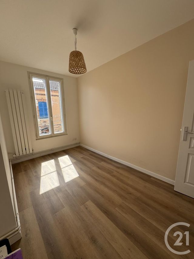 Appartement F3 à louer - 3 pièces - 46.0 m2 - MONTLUCON - 03 - AUVERGNE - Century 21 Pasquet Immobilier