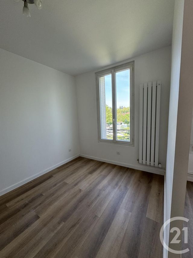 Appartement F3 à louer - 3 pièces - 46.0 m2 - MONTLUCON - 03 - AUVERGNE - Century 21 Pasquet Immobilier