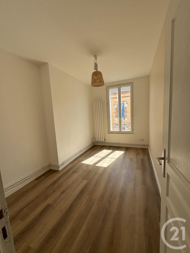 Appartement F3 à louer - 3 pièces - 46.0 m2 - MONTLUCON - 03 - AUVERGNE - Century 21 Pasquet Immobilier