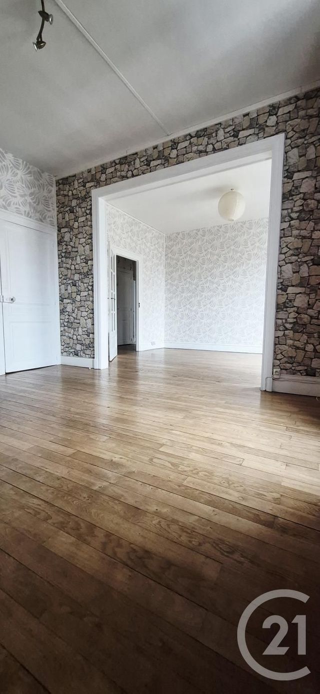 Appartement F3 à vendre - 3 pièces - 78.91 m2 - MONTLUCON - 03 - AUVERGNE - Century 21 Pasquet Immobilier