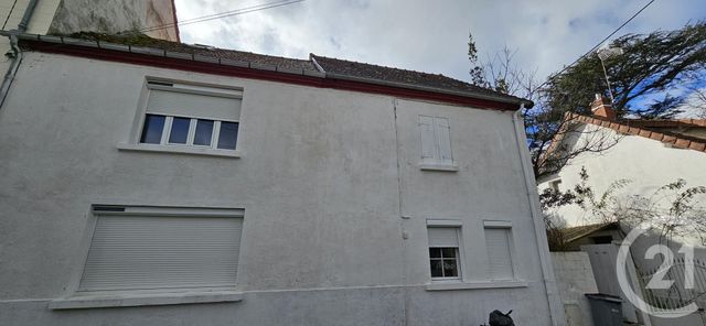 maison à vendre - 6 pièces - 150.0 m2 - NERIS LES BAINS - 03 - AUVERGNE - Century 21 Pasquet Immobilier