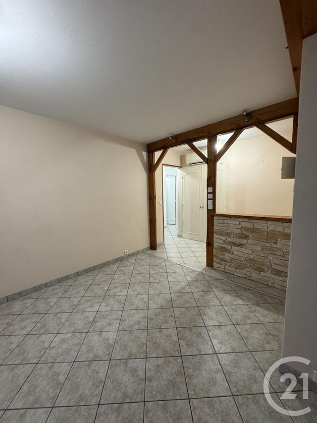 Appartement F4 à louer - 4 pièces - 84.86 m2 - MONTLUCON - 03 - AUVERGNE - Century 21 Pasquet Immobilier