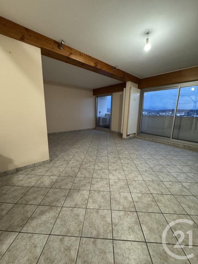 Appartement F4 à louer - 4 pièces - 84.86 m2 - MONTLUCON - 03 - AUVERGNE - Century 21 Pasquet Immobilier