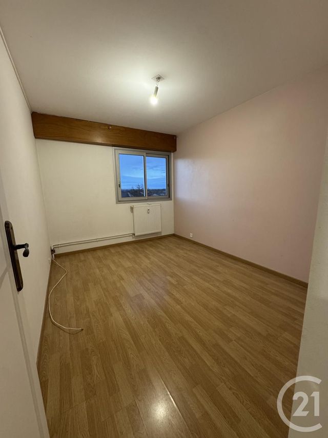 Appartement F4 à louer - 4 pièces - 84.86 m2 - MONTLUCON - 03 - AUVERGNE - Century 21 Pasquet Immobilier