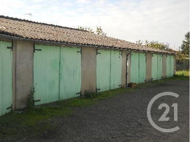 parking à louer - 20.0 m2 - MONTLUCON - 03 - AUVERGNE - Century 21 Pasquet Immobilier