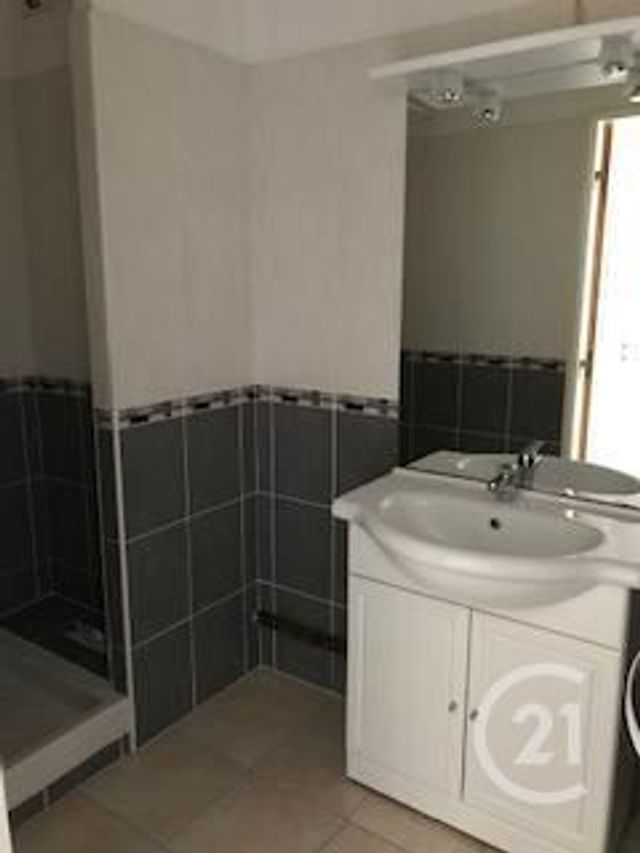 maison à louer - 2 pièces - 38.51 m2 - MONTLUCON - 03 - AUVERGNE - Century 21 Pasquet Immobilier