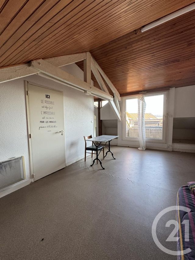 Appartement Studio à louer - 1 pièce - 26.0 m2 - MONTLUCON - 03 - AUVERGNE - Century 21 Pasquet Immobilier