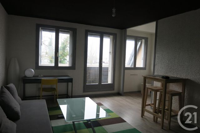 Appartement T2 à louer - 2 pièces - 39.0 m2 - DESERTINES - 03 - AUVERGNE - Century 21 Pasquet Immobilier