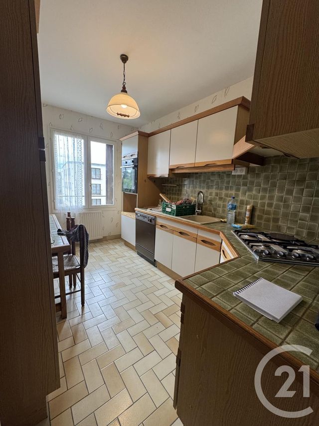 Appartement F3 à louer - 3 pièces - 76.96 m2 - MONTLUCON - 03 - AUVERGNE - Century 21 Pasquet Immobilier
