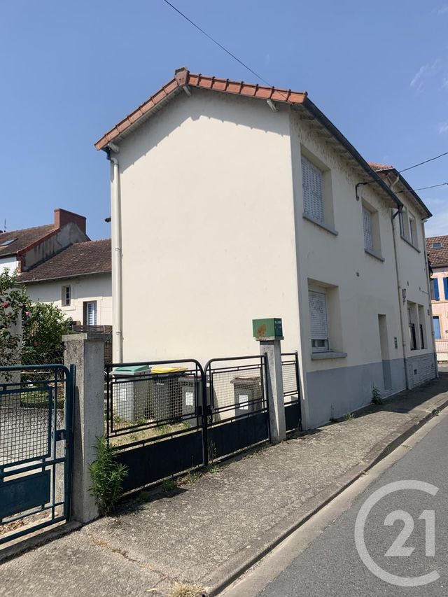 Appartement F1 à louer - 2 pièces - 30.4 m2 - MONTLUCON - 03 - AUVERGNE - Century 21 Pasquet Immobilier