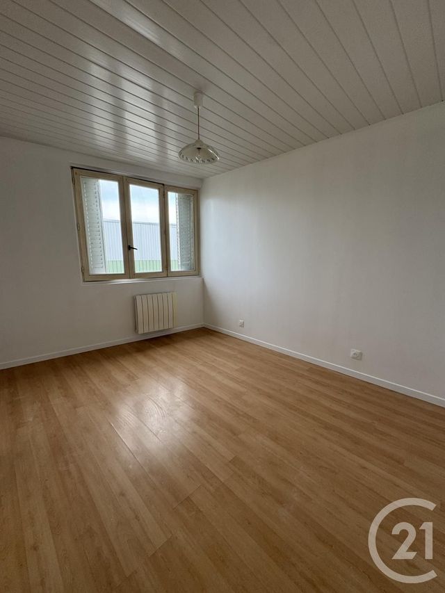 Appartement F1 à louer - 2 pièces - 30.4 m2 - MONTLUCON - 03 - AUVERGNE - Century 21 Pasquet Immobilier