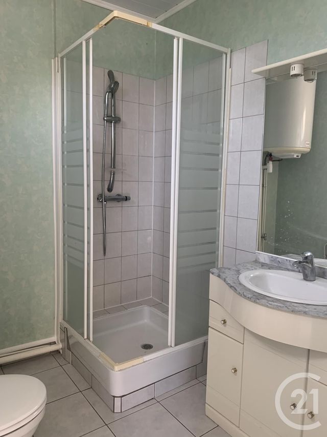 Appartement F1 à louer - 2 pièces - 30.4 m2 - MONTLUCON - 03 - AUVERGNE - Century 21 Pasquet Immobilier