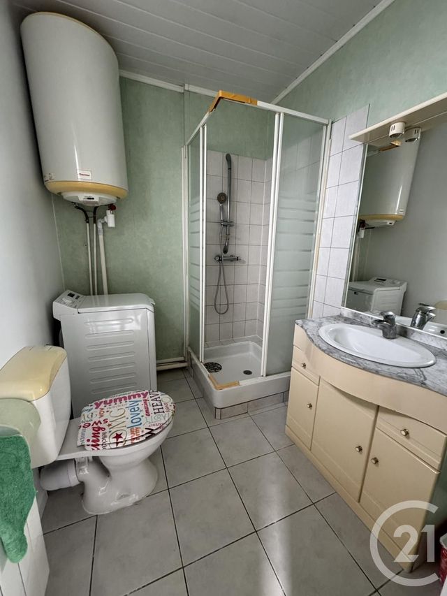 Appartement F1 à louer - 2 pièces - 30.4 m2 - MONTLUCON - 03 - AUVERGNE - Century 21 Pasquet Immobilier