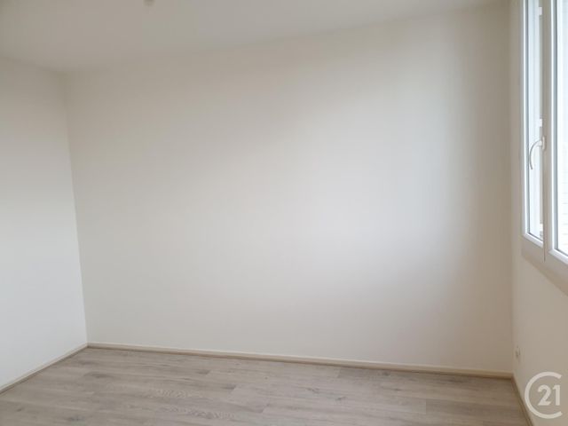 Appartement F3 à vendre - 3 pièces - 60.0 m2 - MONTLUCON - 03 - AUVERGNE - Century 21 Pasquet Immobilier