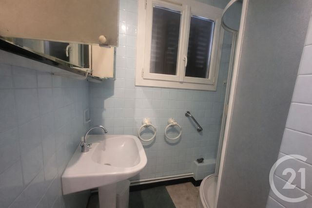 maison à vendre - 7 pièces - 150.0 m2 - DOMERAT - 03 - AUVERGNE - Century 21 Pasquet Immobilier