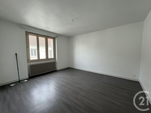 Appartement F3 à louer - 3 pièces - 50.0 m2 - MONTLUCON - 03 - AUVERGNE - Century 21 Pasquet Immobilier