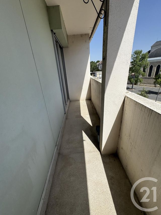 Appartement F2 à louer - 2 pièces - 51.36 m2 - MONTLUCON - 03 - AUVERGNE - Century 21 Pasquet Immobilier