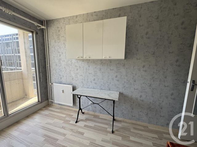 Appartement F2 à louer - 2 pièces - 51.36 m2 - MONTLUCON - 03 - AUVERGNE - Century 21 Pasquet Immobilier