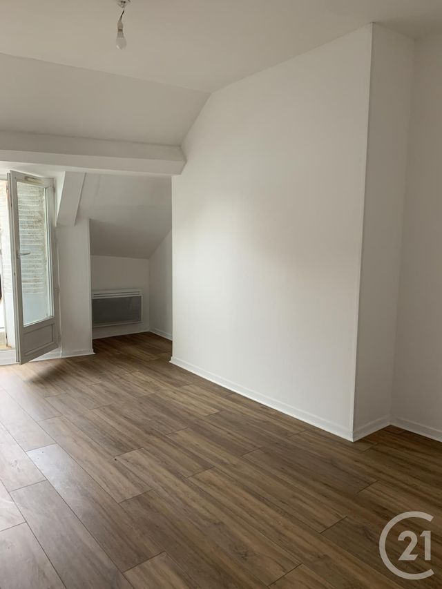 Appartement F3 à louer - 3 pièces - 54.0 m2 - MONTLUCON - 03 - AUVERGNE - Century 21 Pasquet Immobilier