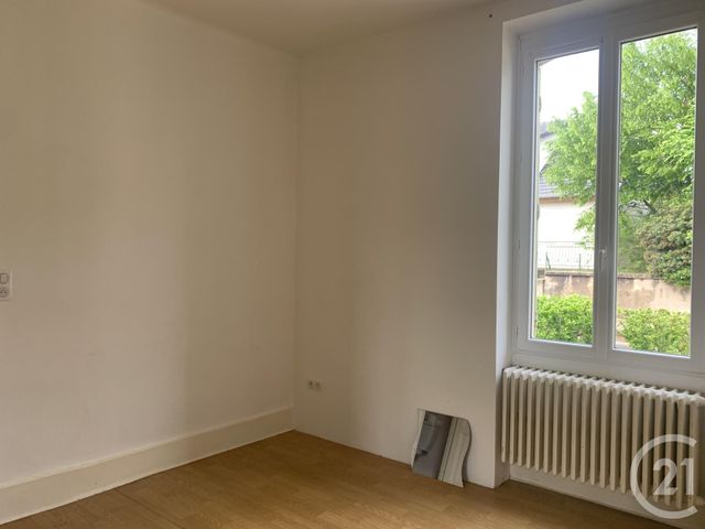 Appartement F2 à louer - 2 pièces - 36.5 m2 - MONTLUCON - 03 - AUVERGNE - Century 21 Pasquet Immobilier