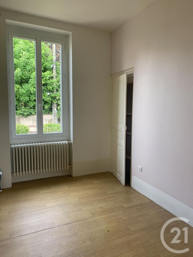 Appartement F2 à louer - 2 pièces - 36.5 m2 - MONTLUCON - 03 - AUVERGNE - Century 21 Pasquet Immobilier