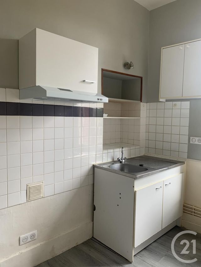 Appartement F2 à louer - 2 pièces - 36.5 m2 - MONTLUCON - 03 - AUVERGNE - Century 21 Pasquet Immobilier