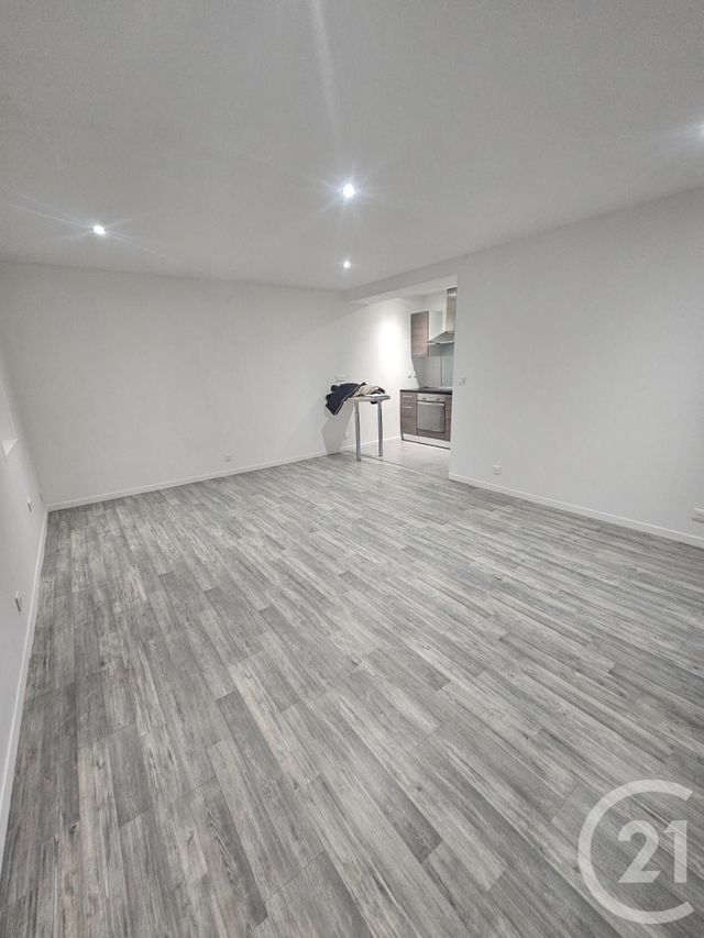 Appartement F3 à louer - 3 pièces - 57.73 m2 - DOMERAT - 03 - AUVERGNE - Century 21 Pasquet Immobilier