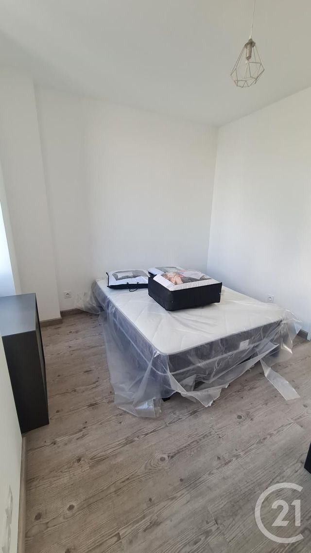 Appartement F4 à louer - 2 pièces - 27.36 m2 - MONTLUCON - 03 - AUVERGNE - Century 21 Pasquet Immobilier