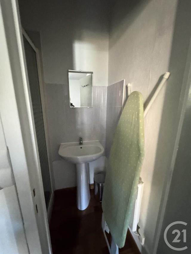 Appartement F1 à louer - 1 pièce - 27.3 m2 - MONTLUCON - 03 - AUVERGNE - Century 21 Pasquet Immobilier