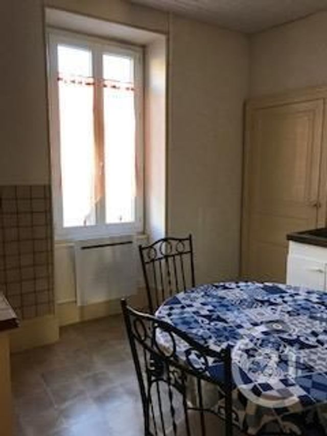 Appartement F1 à louer - 1 pièce - 27.3 m2 - MONTLUCON - 03 - AUVERGNE - Century 21 Pasquet Immobilier