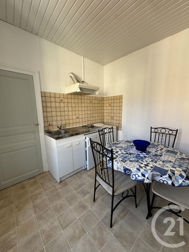 Appartement F1 à louer - 1 pièce - 27.3 m2 - MONTLUCON - 03 - AUVERGNE - Century 21 Pasquet Immobilier