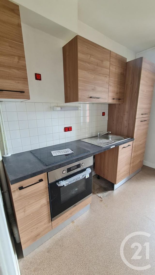 Appartement F1 à louer - 1 pièce - 34.88 m2 - MONTLUCON - 03 - AUVERGNE - Century 21 Pasquet Immobilier