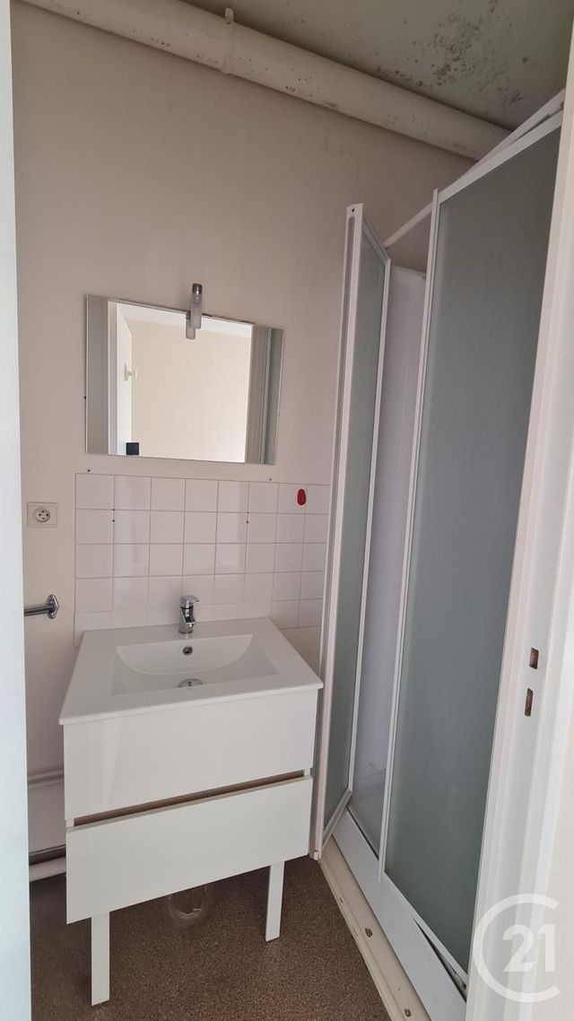 Appartement F1 à louer - 1 pièce - 34.88 m2 - MONTLUCON - 03 - AUVERGNE - Century 21 Pasquet Immobilier