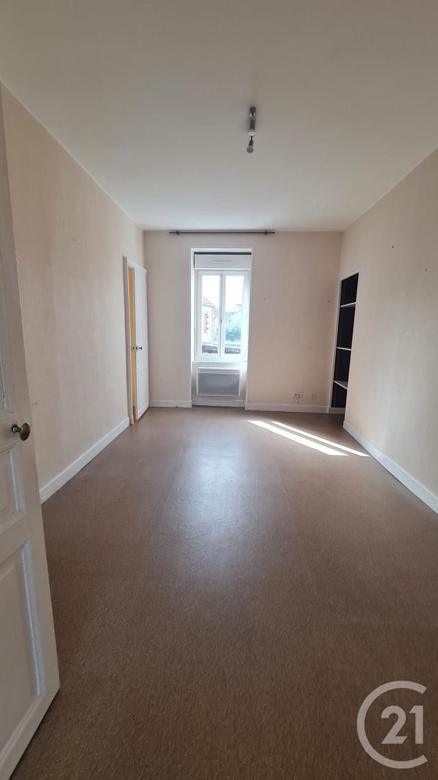 Appartement F1 à louer - 1 pièce - 34.88 m2 - MONTLUCON - 03 - AUVERGNE - Century 21 Pasquet Immobilier