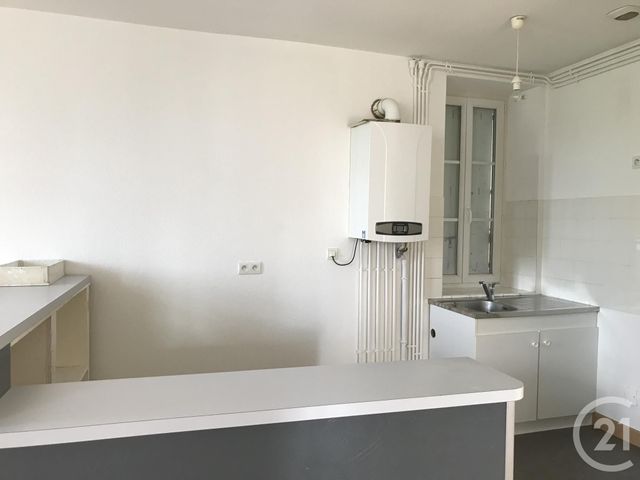 Appartement F3 à louer - 3 pièces - 73.92 m2 - COMMENTRY - 03 - AUVERGNE - Century 21 Pasquet Immobilier