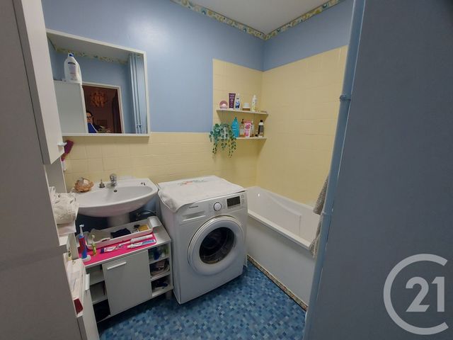 Appartement F4 à vendre - 4 pièces - 84.93 m2 - MONTLUCON - 03 - AUVERGNE - Century 21 Pasquet Immobilier