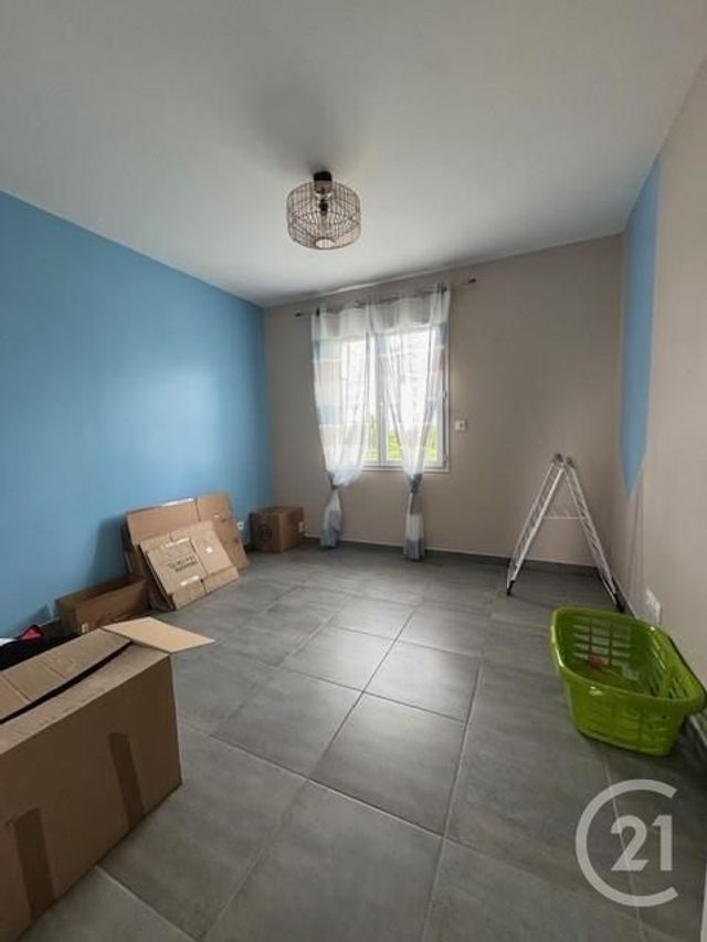 maison à louer - 4 pièces - 90.81 m2 - VERNEIX - 03 - AUVERGNE - Century 21 Pasquet Immobilier