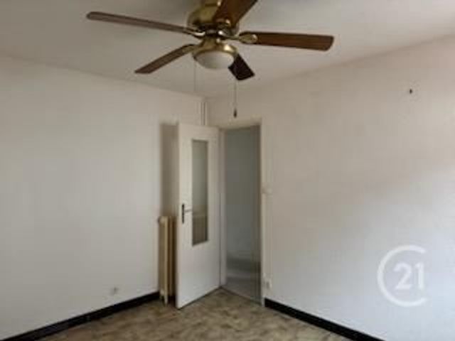 Appartement F3 à louer - 3 pièces - 55.0 m2 - COMMENTRY - 03 - AUVERGNE - Century 21 Pasquet Immobilier