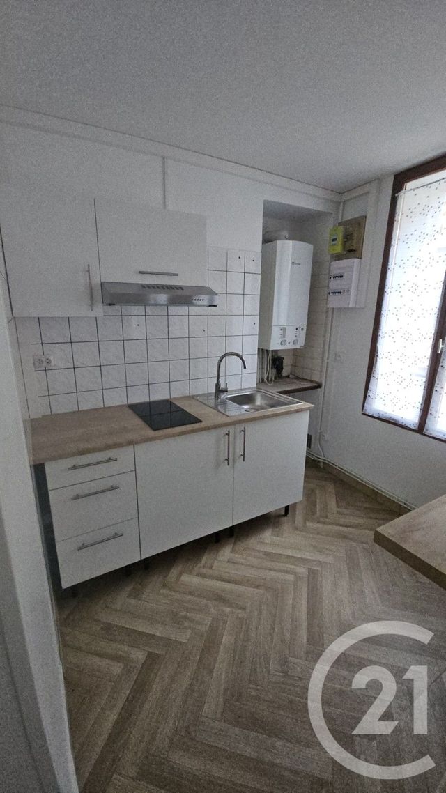 Appartement F2 à louer - 2 pièces - 40.3 m2 - MONTLUCON - 03 - AUVERGNE - Century 21 Pasquet Immobilier