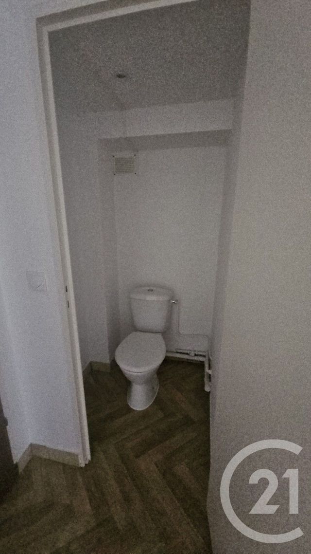 Appartement F2 à louer - 2 pièces - 40.3 m2 - MONTLUCON - 03 - AUVERGNE - Century 21 Pasquet Immobilier