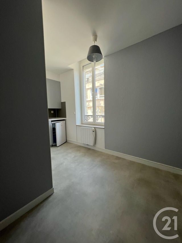 Appartement F1 à louer - 1 pièce - 24.34 m2 - MONTLUCON - 03 - AUVERGNE - Century 21 Pasquet Immobilier