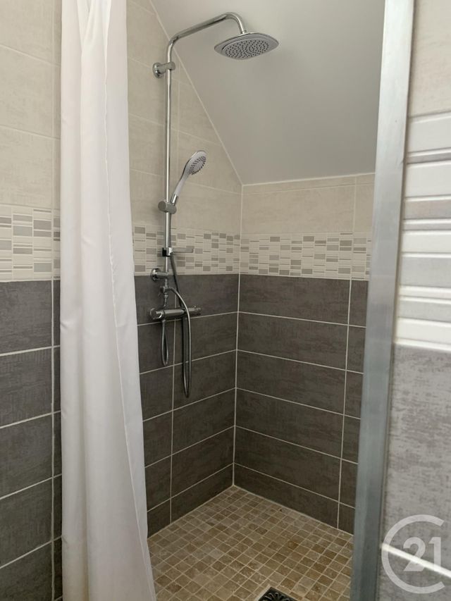 maison à louer - 3 pièces - 67.51 m2 - MONTLUCON - 03 - AUVERGNE - Century 21 Pasquet Immobilier