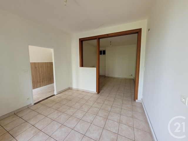 Appartement F3 à louer - 3 pièces - 56.8 m2 - MONTLUCON - 03 - AUVERGNE - Century 21 Pasquet Immobilier