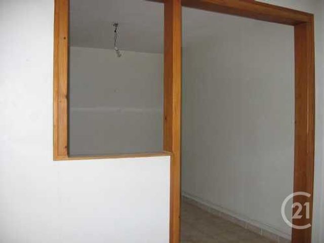 Appartement F3 à louer - 3 pièces - 56.8 m2 - MONTLUCON - 03 - AUVERGNE - Century 21 Pasquet Immobilier