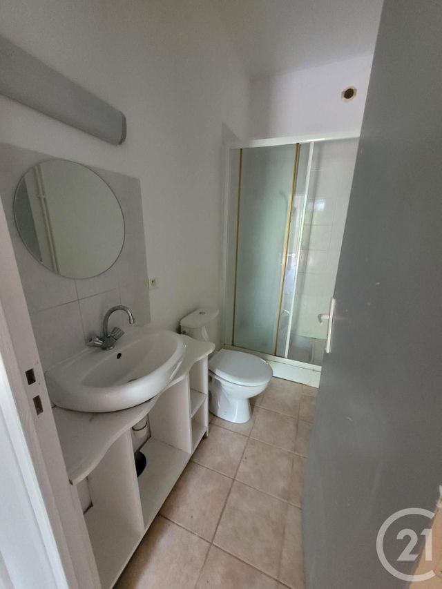 Appartement F3 à louer - 3 pièces - 56.8 m2 - MONTLUCON - 03 - AUVERGNE - Century 21 Pasquet Immobilier