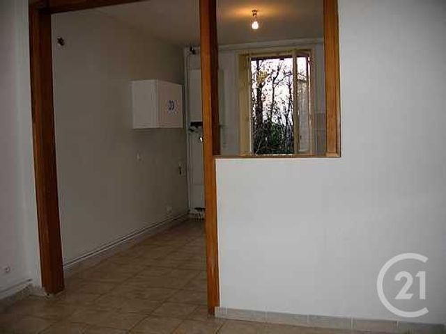 Appartement F3 à louer - 3 pièces - 56.8 m2 - MONTLUCON - 03 - AUVERGNE - Century 21 Pasquet Immobilier