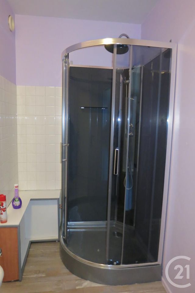 Appartement F2 à louer - 2 pièces - 58.22 m2 - MONTLUCON - 03 - AUVERGNE - Century 21 Pasquet Immobilier